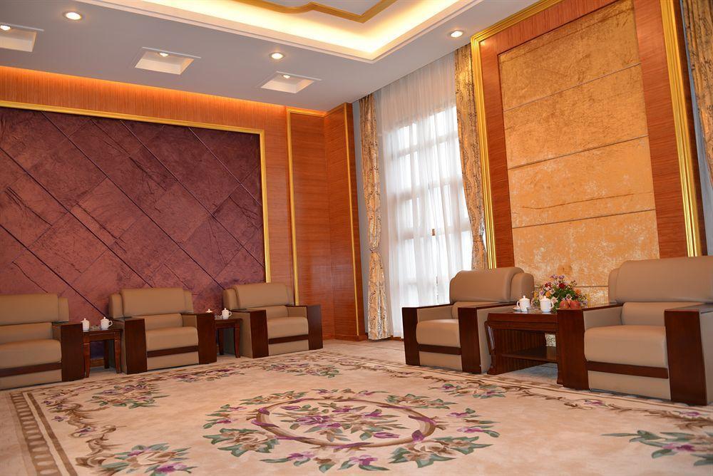 Golden Peacock Resort Hotel Beira Esterno foto